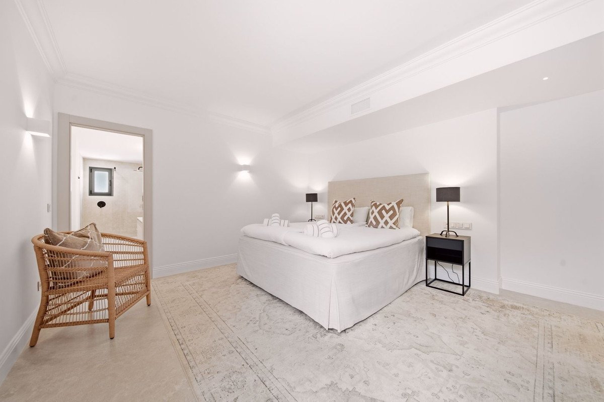5 Bed Detached Villa in Benahavís