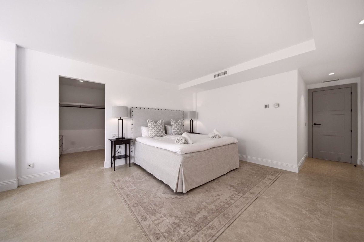 5 Bed Detached Villa in Benahavís