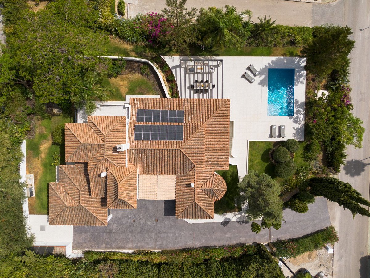 5 Bed Detached Villa in Benahavís