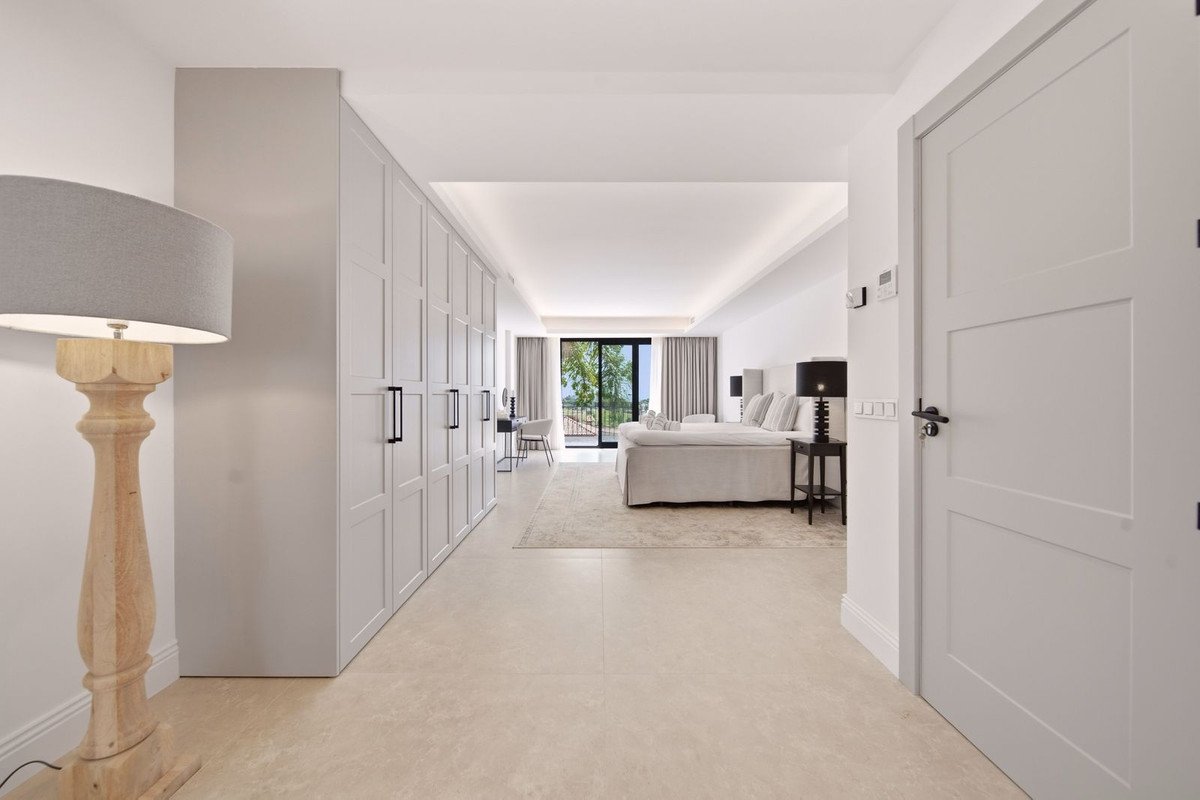 5 Bed Detached Villa in Benahavís