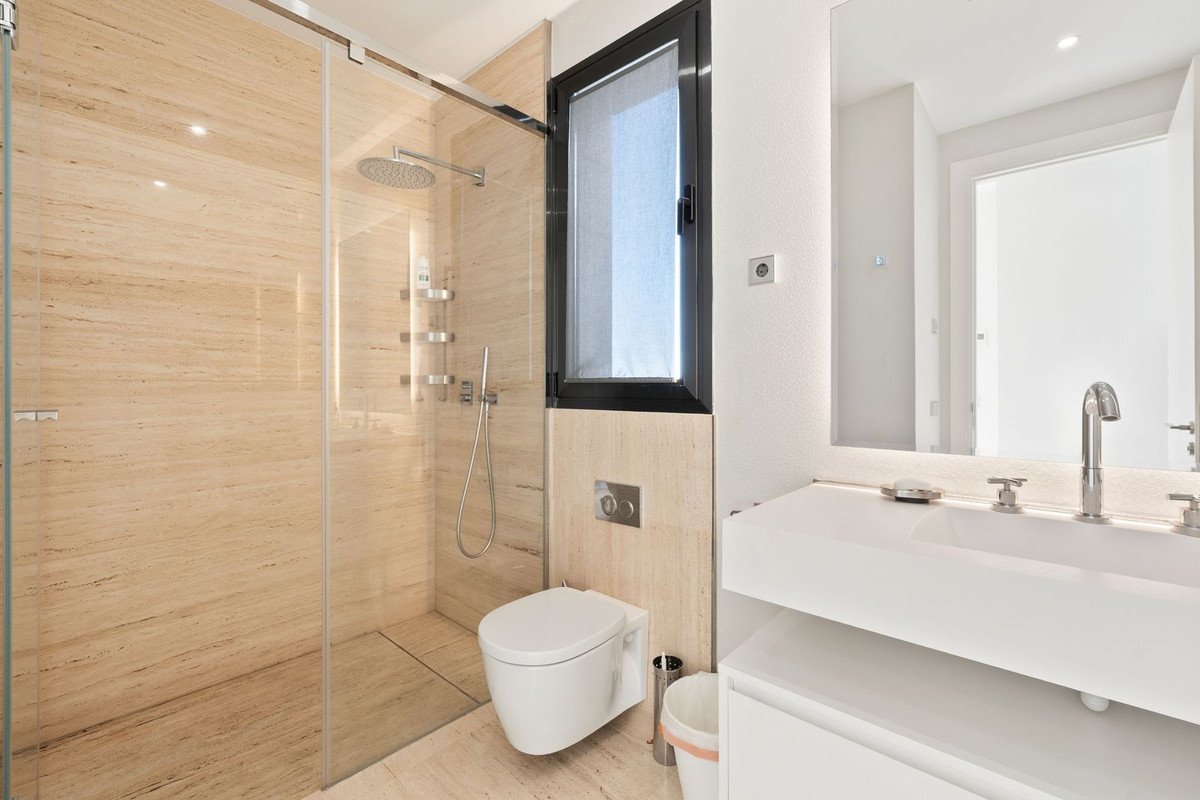 6 Bed Detached Villa in Benahavís