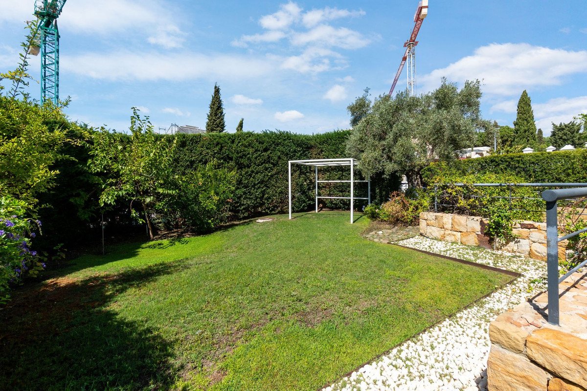 6 Bed Detached Villa in Benahavís