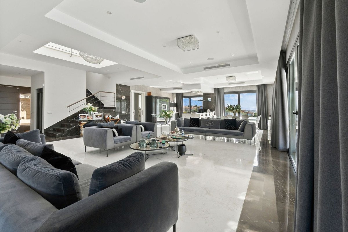 6 Bed Detached Villa in Benahavís
