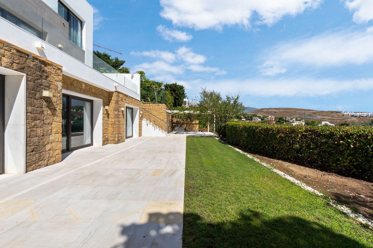 6 Bed Detached Villa in Benahavís