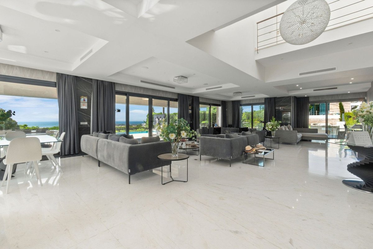 6 Bed Detached Villa in Benahavís