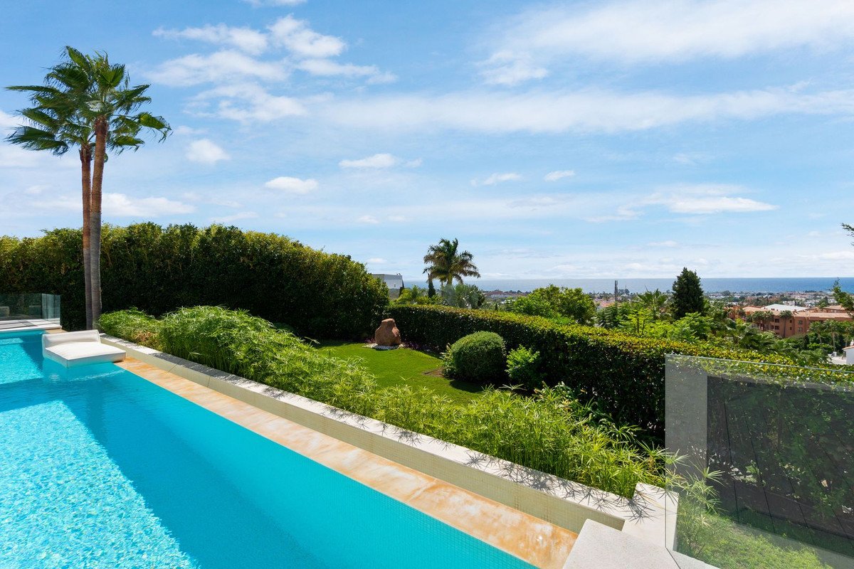 6 Bed Detached Villa in Benahavís