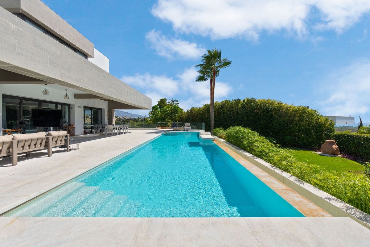 6 Bed Detached Villa in Benahavís
