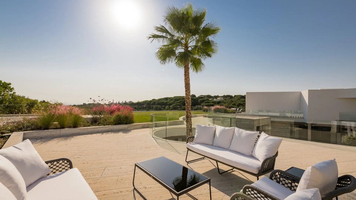8 Bed Detached Villa in Sotogrande