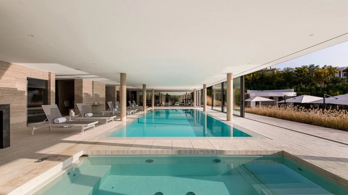 8 Bed Detached Villa in Sotogrande