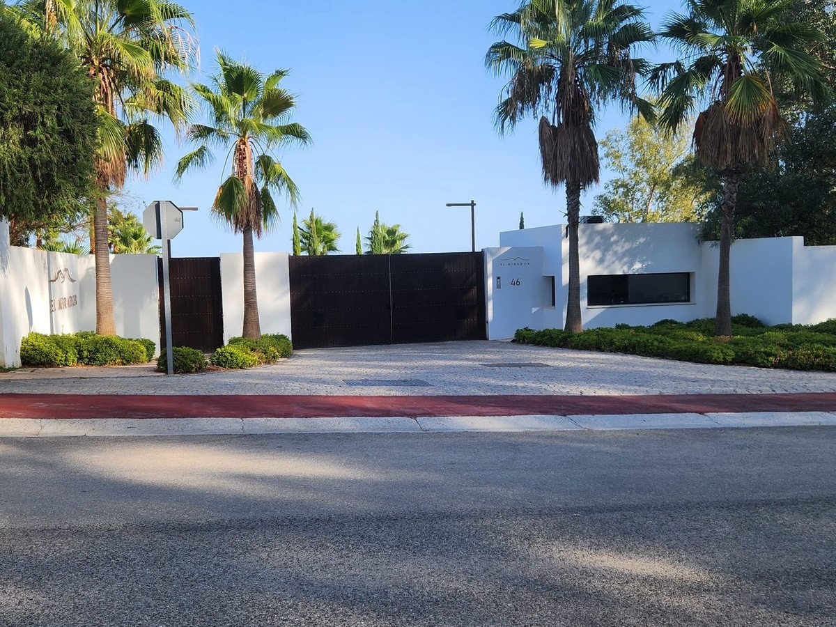 8 Bed Detached Villa in Sotogrande