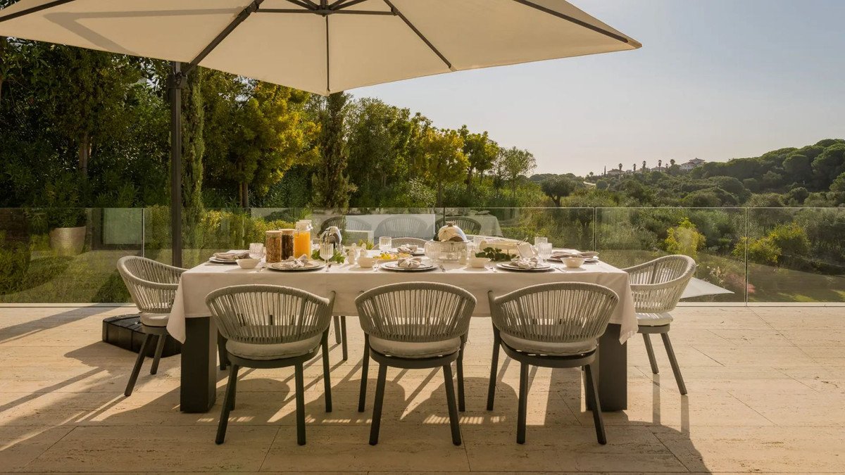 8 Bed Detached Villa in Sotogrande