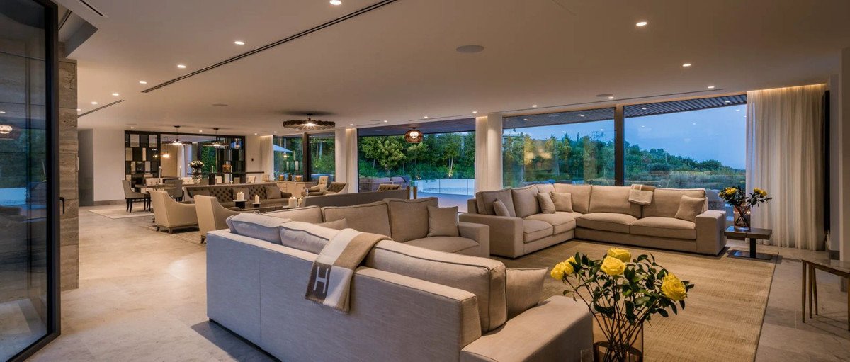 8 Bed Detached Villa in Sotogrande