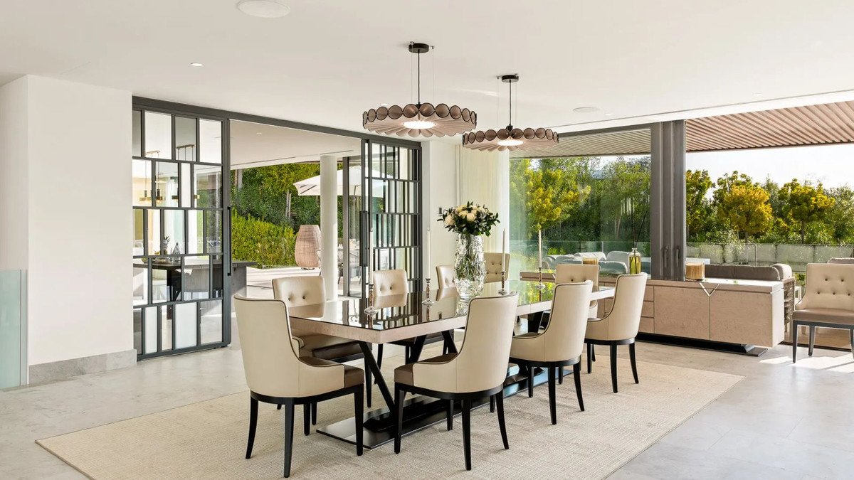 8 Bed Detached Villa in Sotogrande