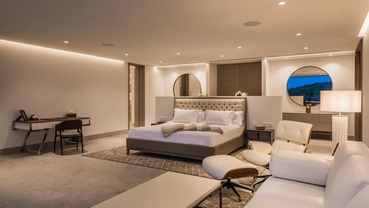 8 Bed Detached Villa in Sotogrande
