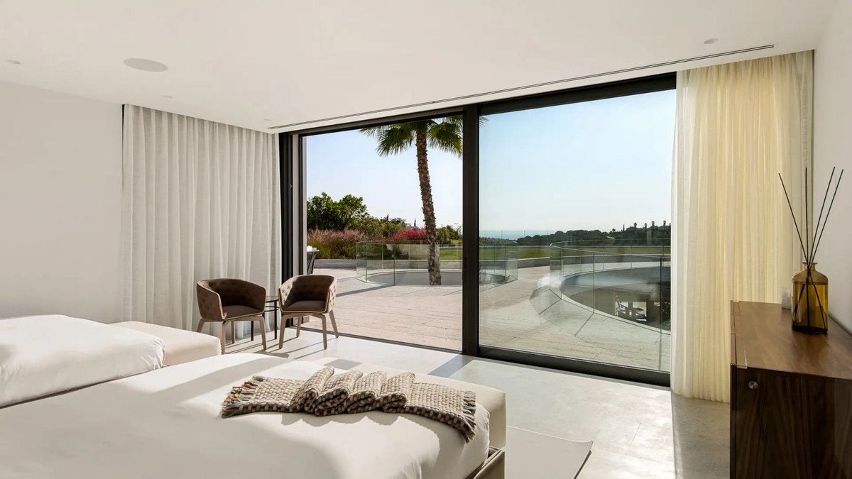 8 Bed Detached Villa in Sotogrande
