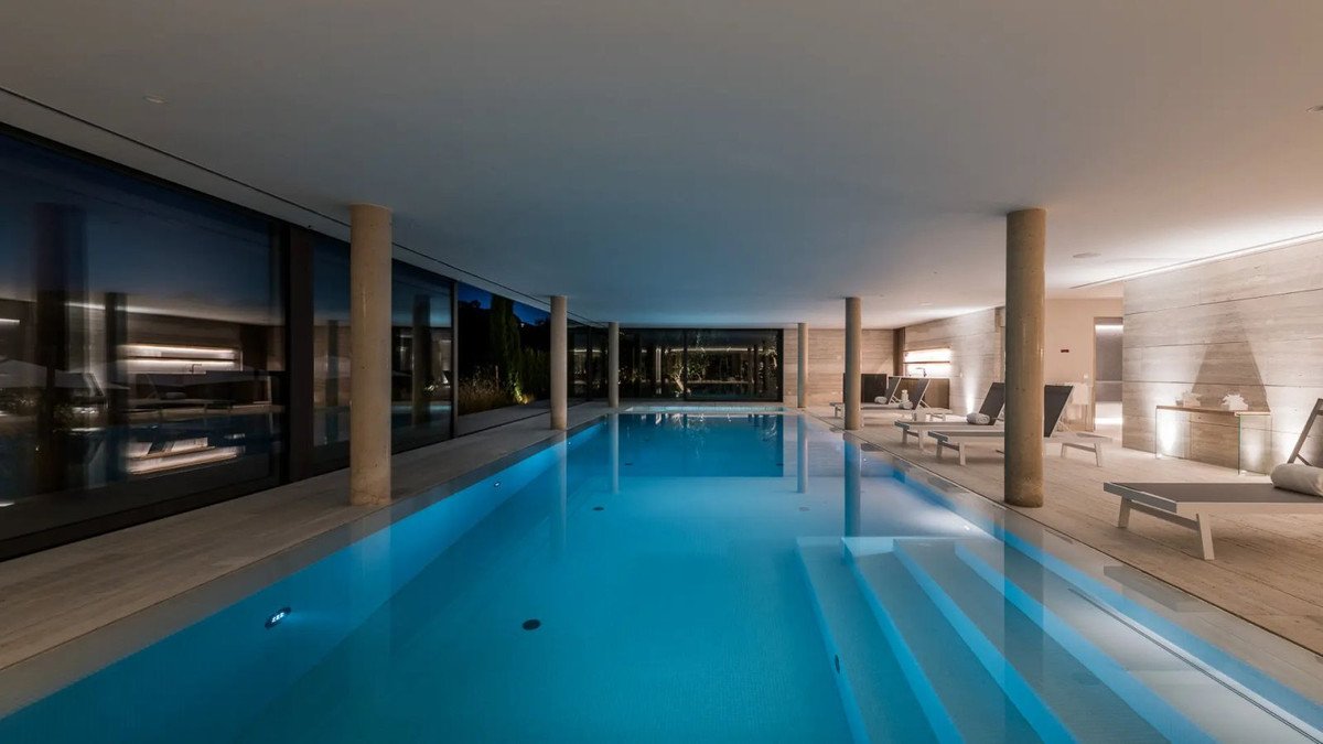 8 Bed Detached Villa in Sotogrande