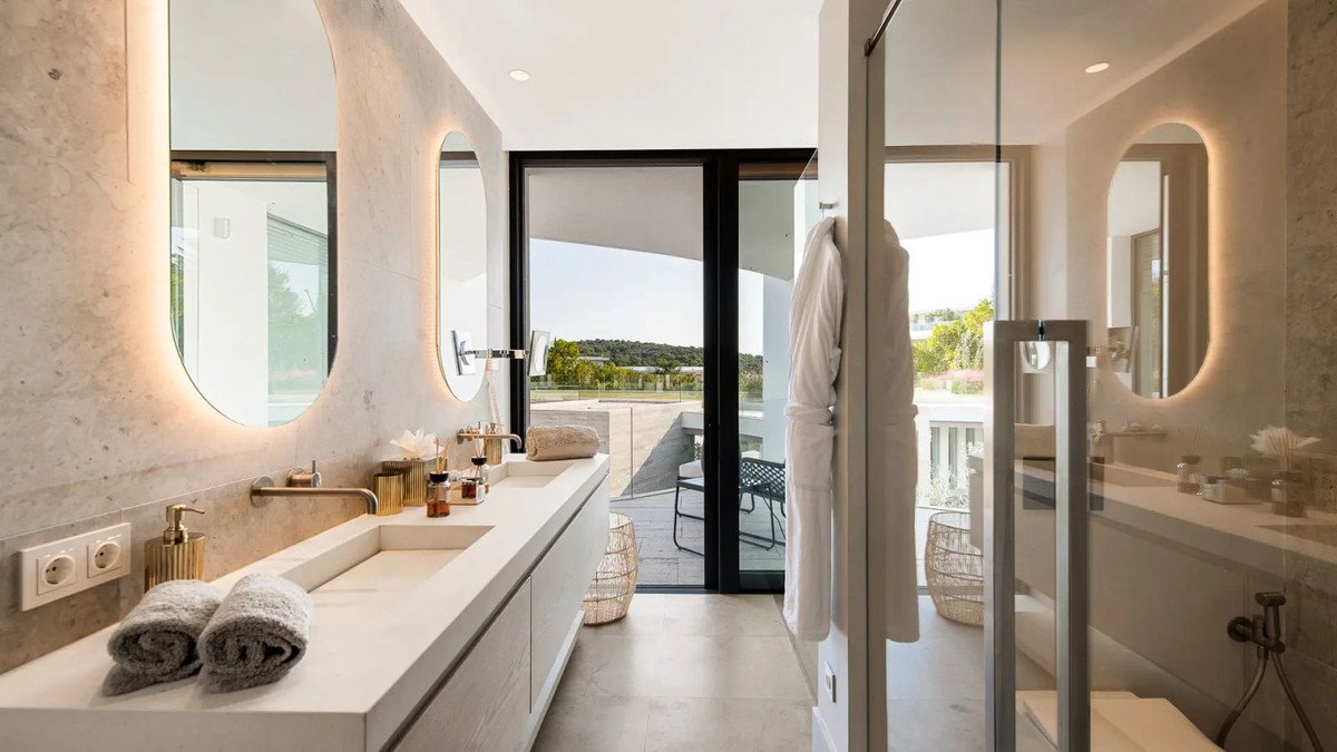 8 Bed Detached Villa in Sotogrande