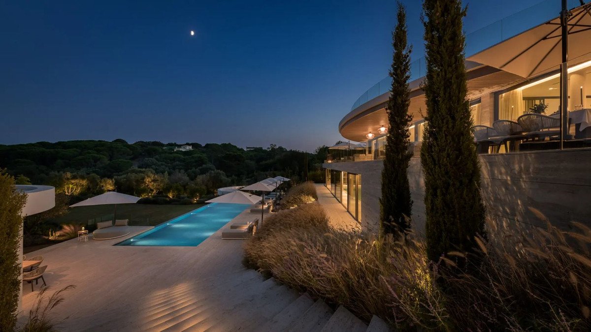 8 Bed Detached Villa in Sotogrande