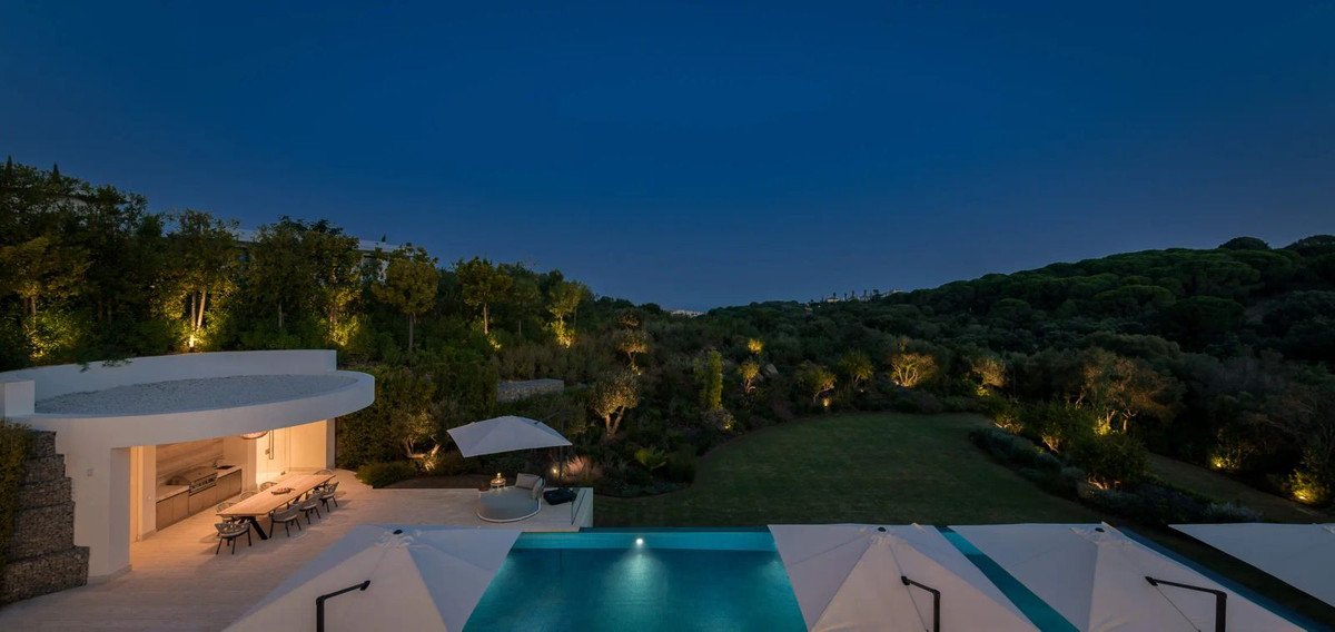 8 Bed Detached Villa in Sotogrande