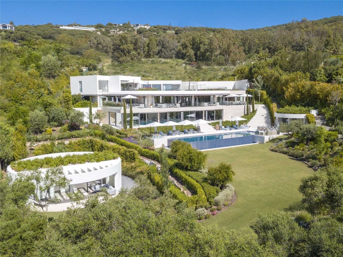 8 Bed Detached Villa in Sotogrande