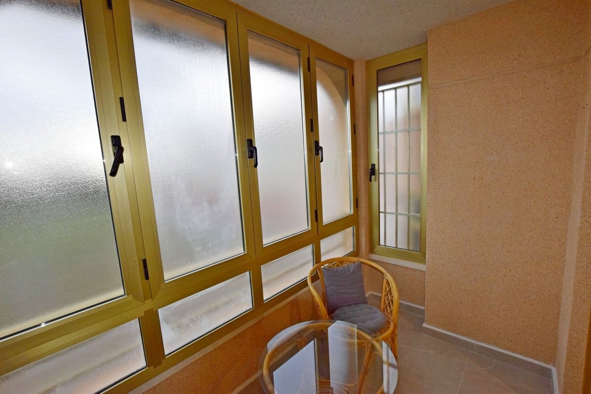 2 Bed Middle Floor Apartment in Playa De La Mata