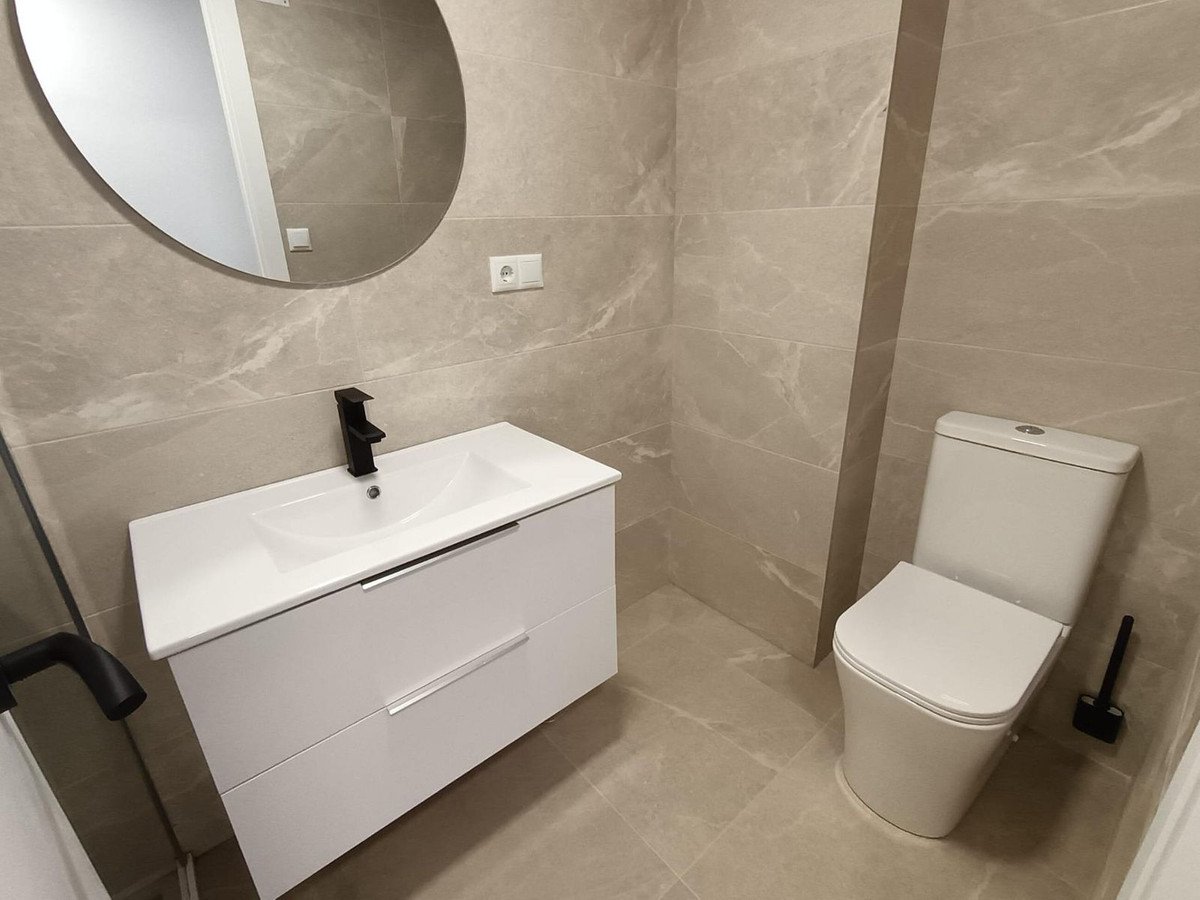 2 Bed Middle Floor Apartment in Playa De La Mata