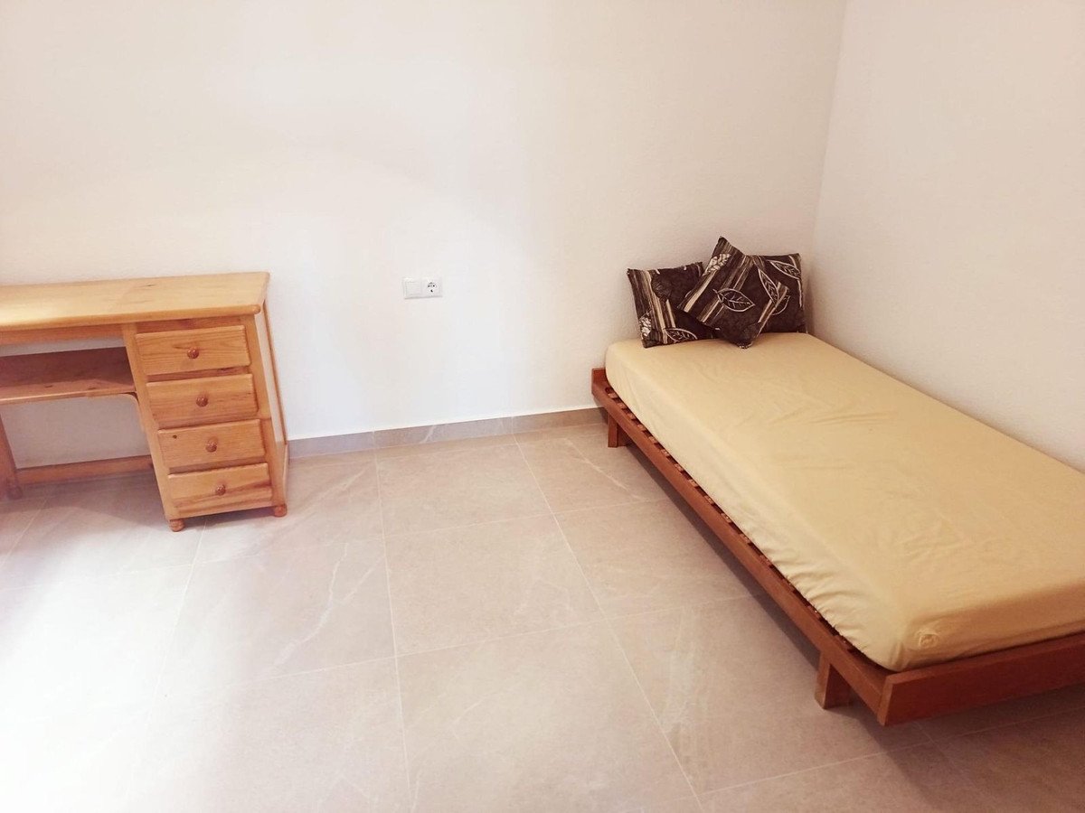 2 Bed Middle Floor Apartment in Playa De La Mata