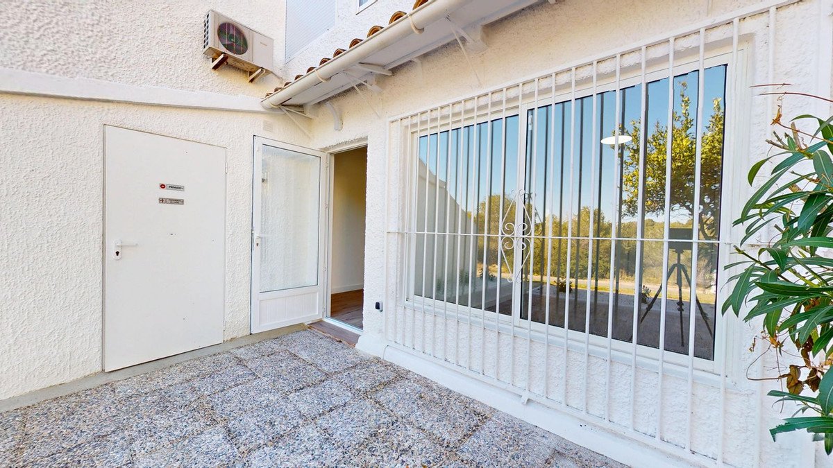 2 Bed Ground Floor Apartment in Orihuela Costa