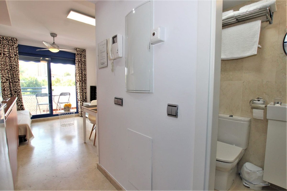 1 Bed Middle Floor Apartment in Benalmadena