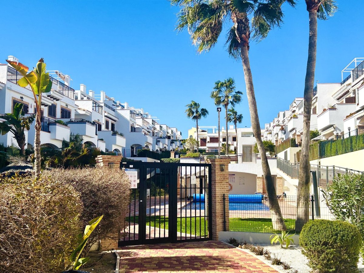 2 Bed Top Floor Apartment in Playa De La Mata