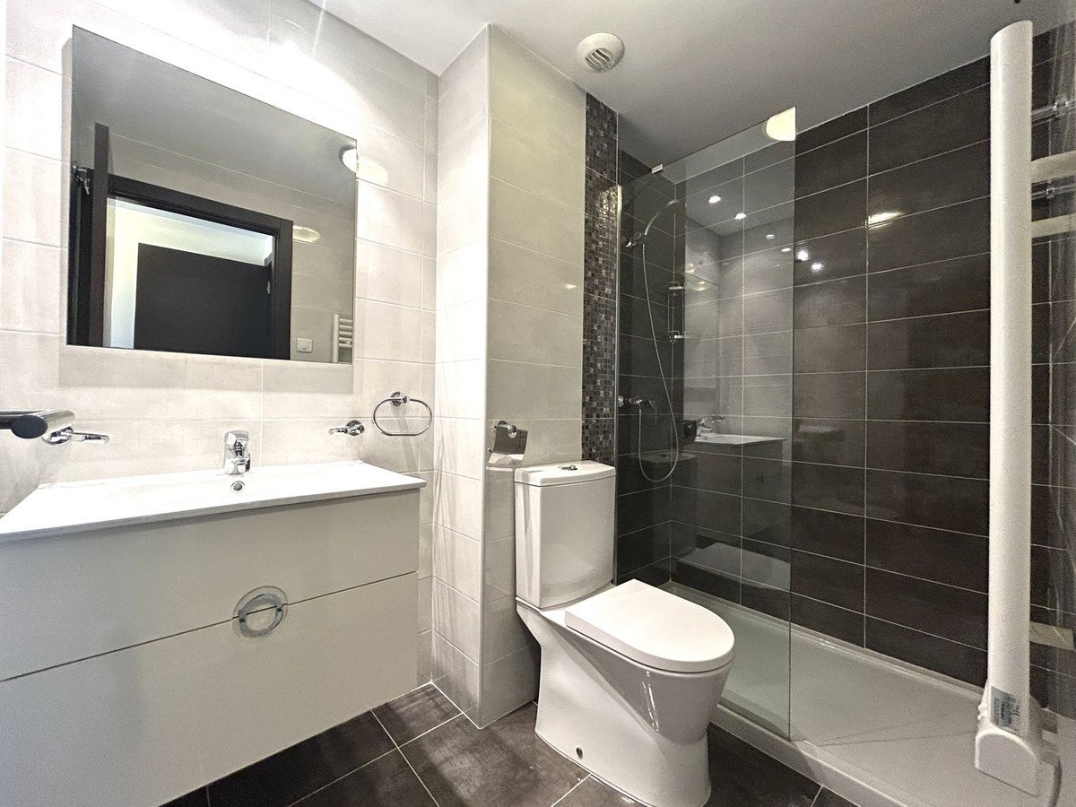 2 Bed Top Floor Apartment in Playa De La Mata