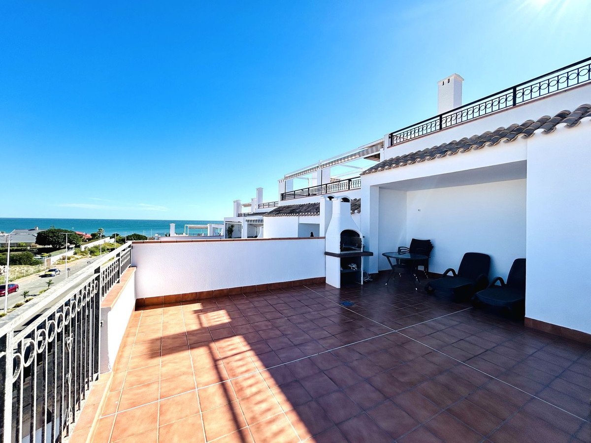 2 Bed Top Floor Apartment in Playa De La Mata