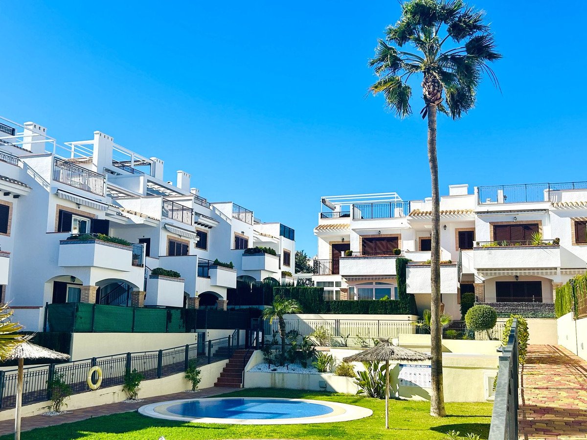 2 Bed Top Floor Apartment in Playa De La Mata