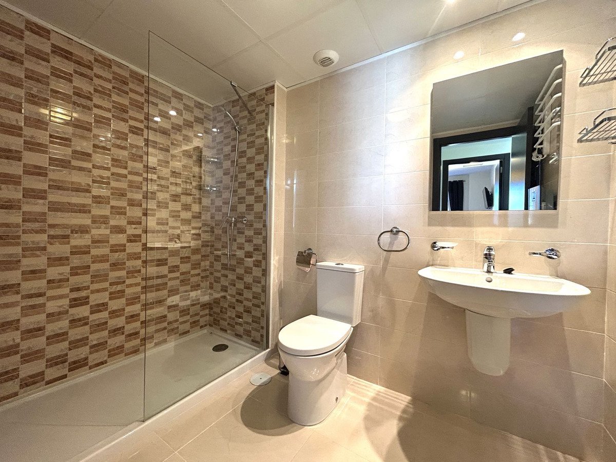 2 Bed Top Floor Apartment in Playa De La Mata