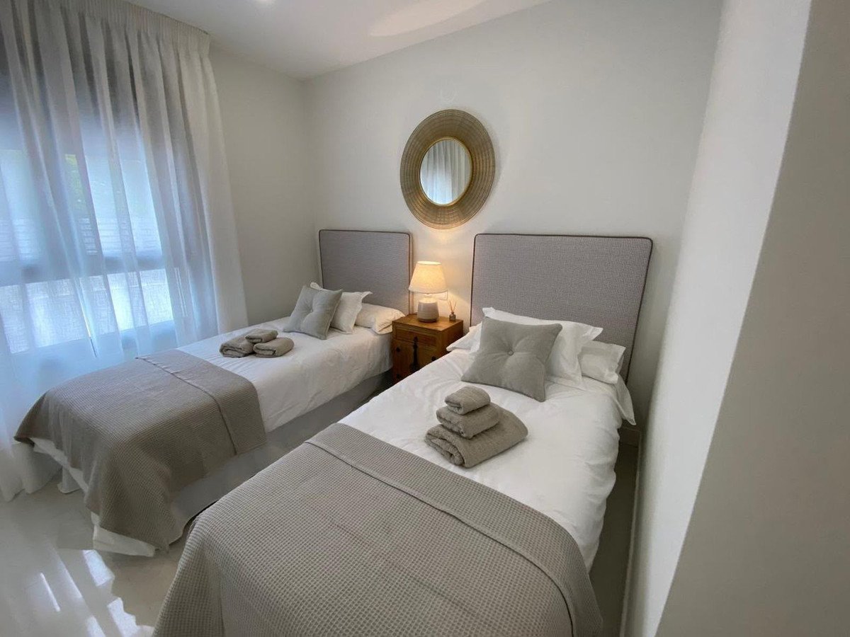 2 Bed Ground Floor Apartment in Punta Chullera