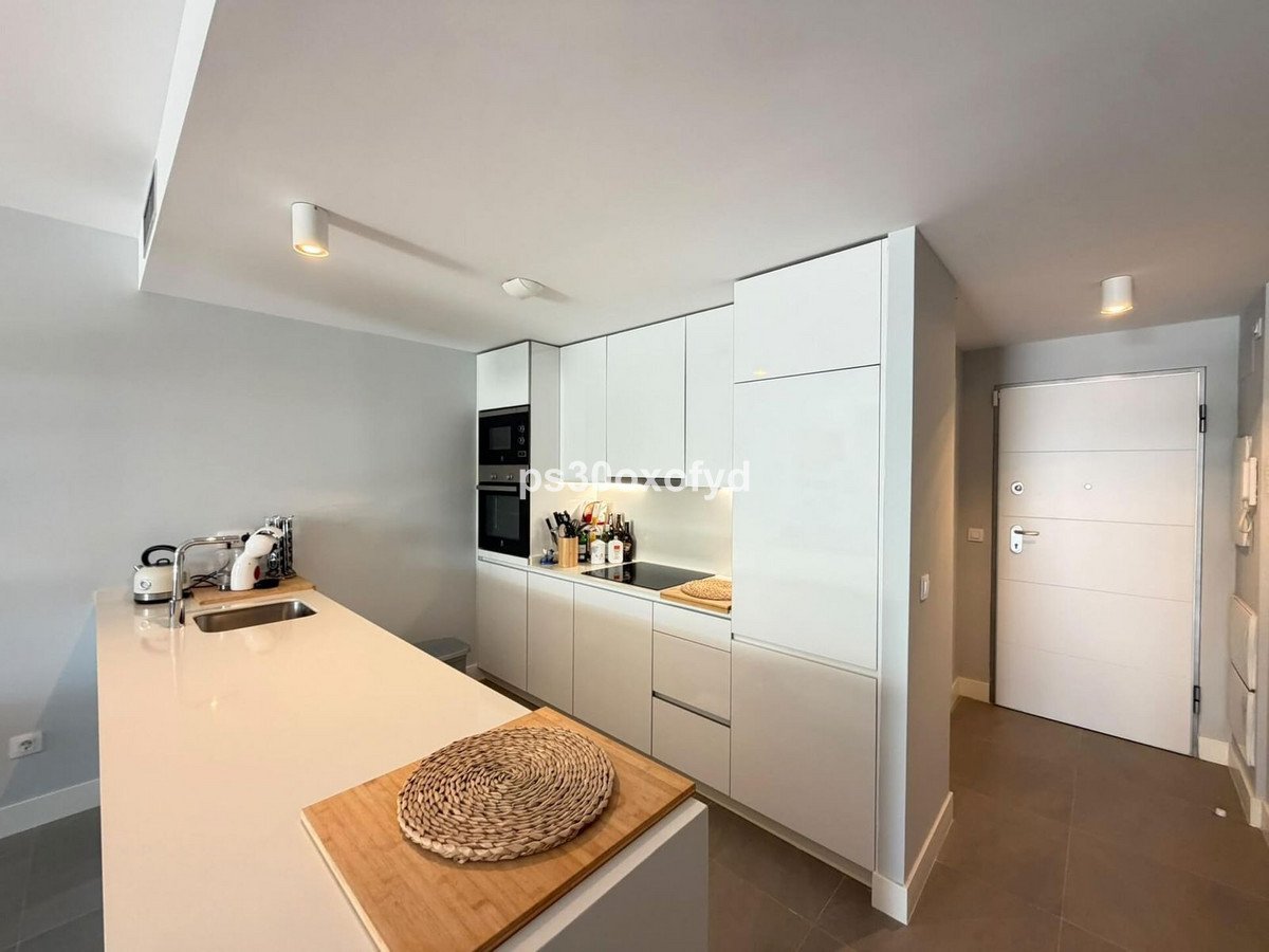 2 Bed Ground Floor Apartment in La Duquesa