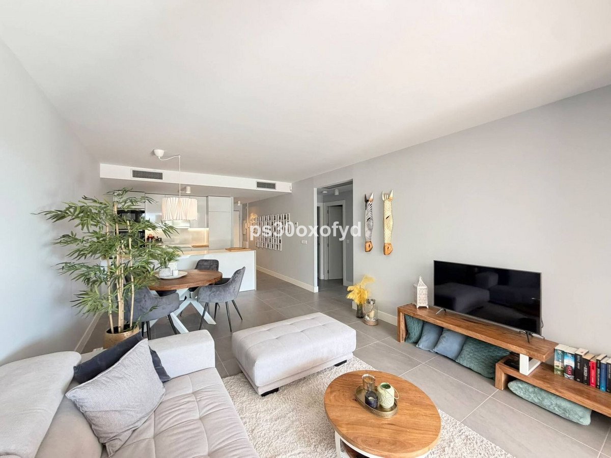 2 Bed Ground Floor Apartment in La Duquesa