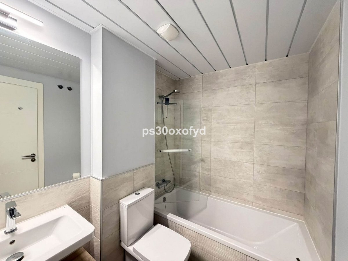 2 Bed Ground Floor Apartment in La Duquesa