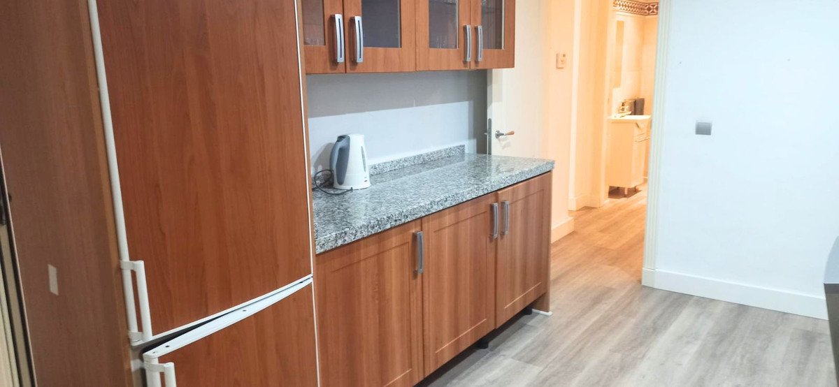 2 Bed Middle Floor Apartment in Nueva Andalucía