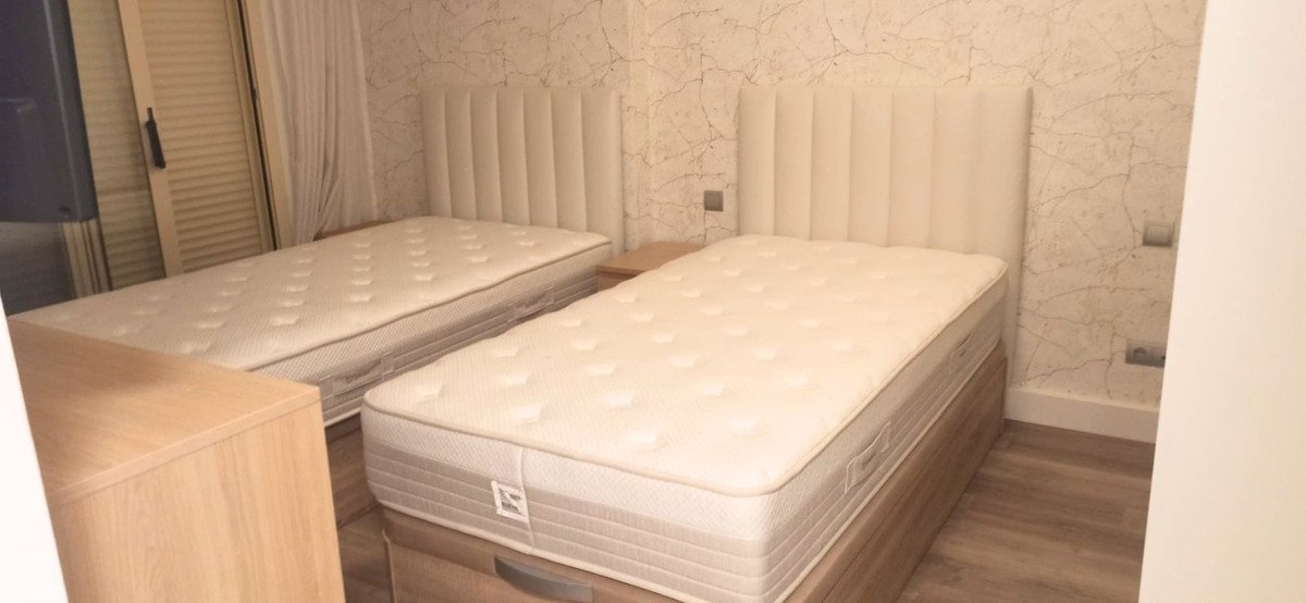 2 Bed Middle Floor Apartment in Nueva Andalucía