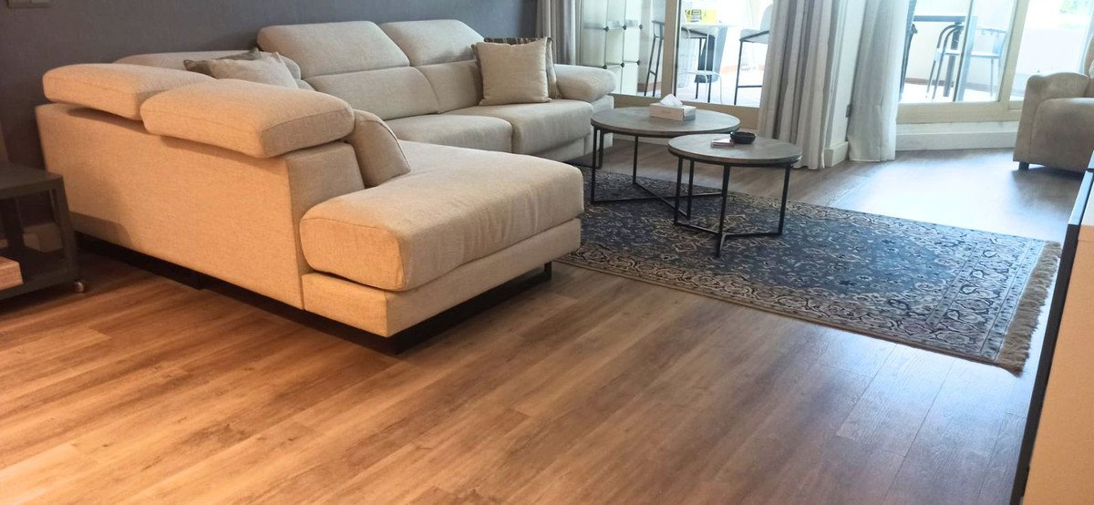 2 Bed Middle Floor Apartment in Nueva Andalucía