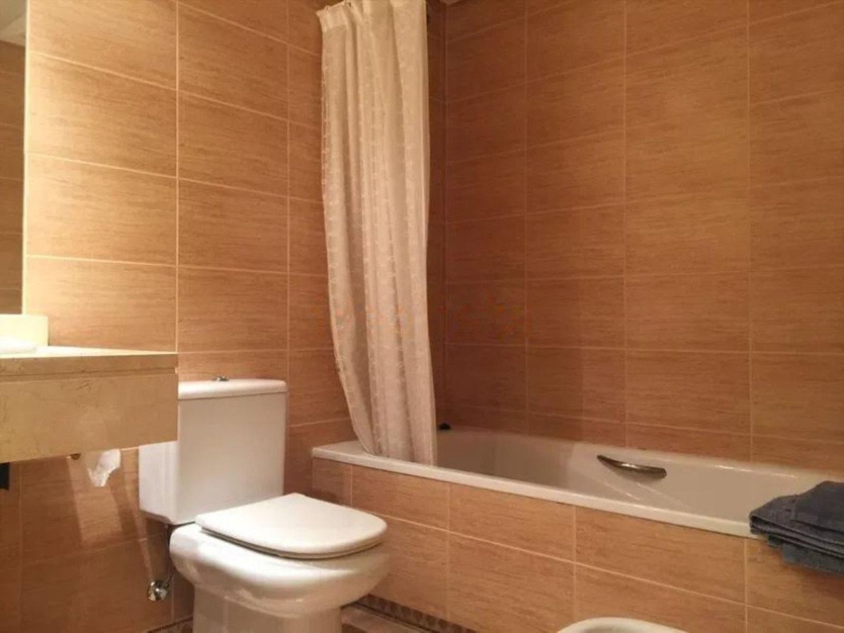 2 Bed Middle Floor Apartment in Puerto Banús