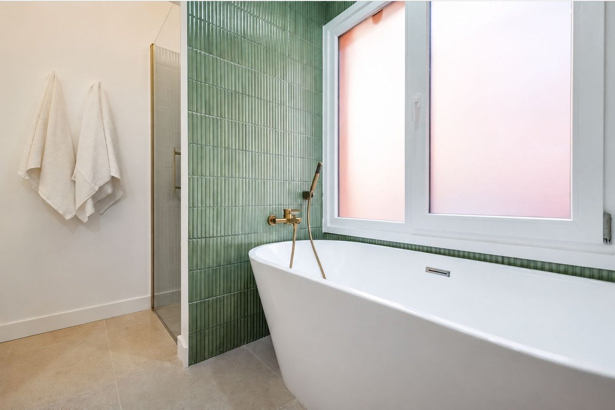 2 Bed Middle Floor Apartment in Estepona