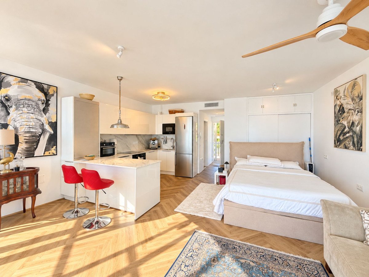 2 Bed Penthouse in Estepona