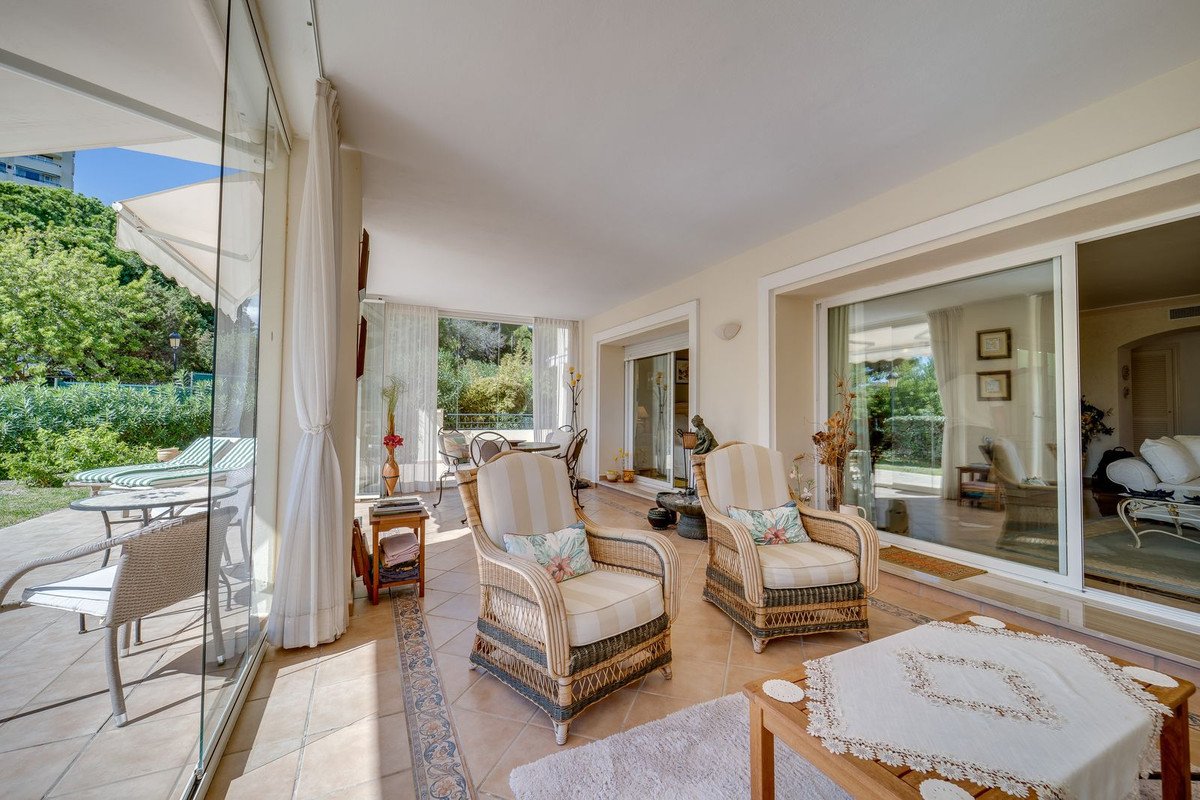 2 Bed Ground Floor Apartment in Elviria