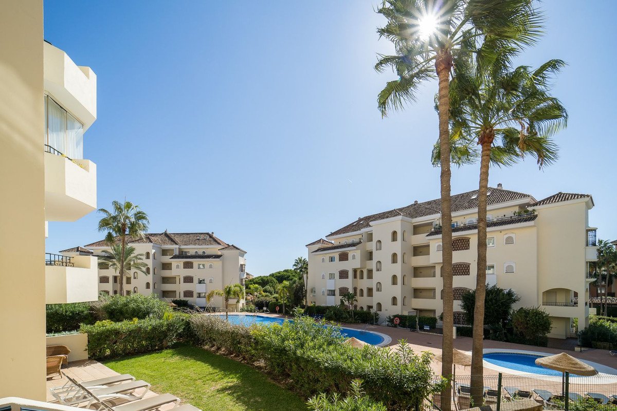 2 Bed Ground Floor Apartment in Elviria