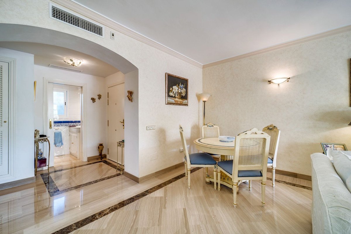 2 Bed Ground Floor Apartment in Elviria
