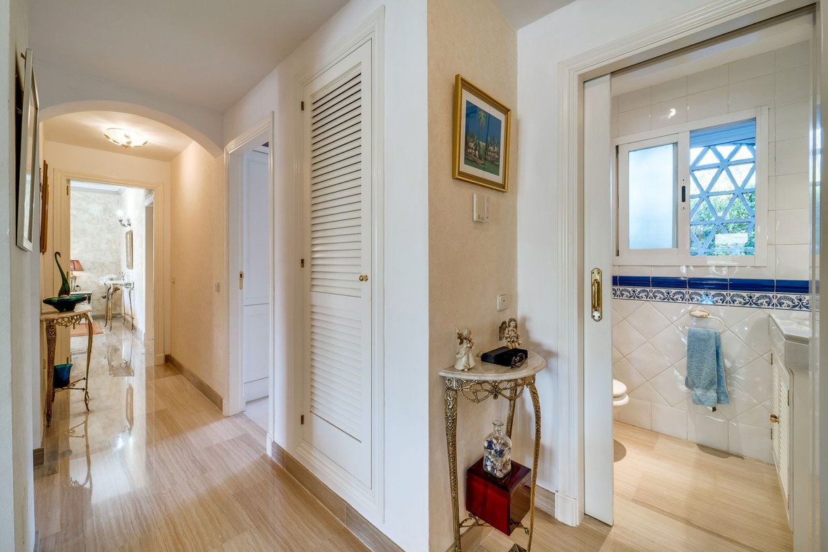 2 Bed Ground Floor Apartment in Elviria