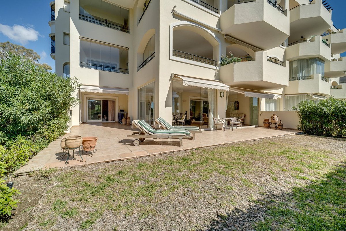 2 Bed Ground Floor Apartment in Elviria