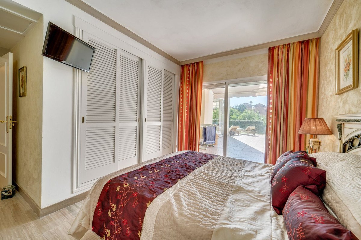 2 Bed Ground Floor Apartment in Elviria